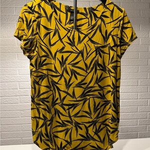 Apt. 9 Black and Yellow Boxy‎ Short Sleeve Blouse